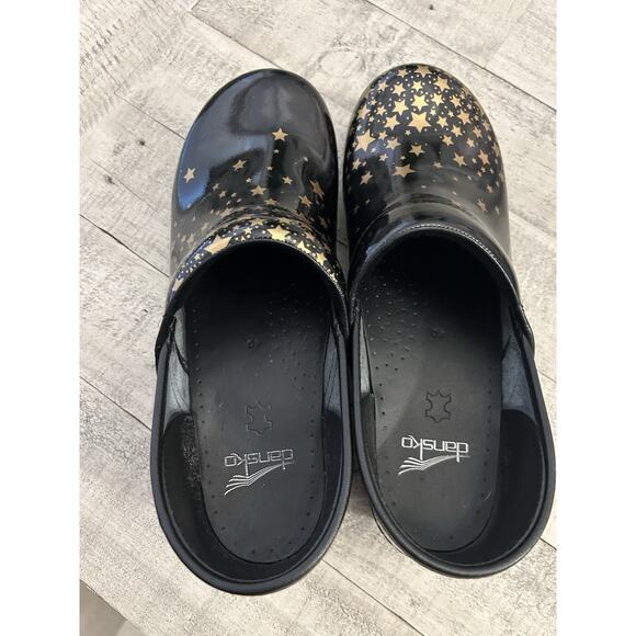 Dansko Clogs 40 Falling Gold Stars Black/ Gold Stars - Great Condition - Picture 3 of 10